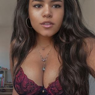 Model - Princess Luxy footfetish