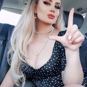 Model - Lilith Domme feet