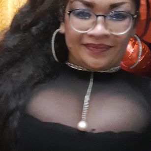 Model - MarieStandford glasses