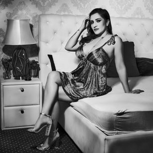 Model - AishaHazell striptease