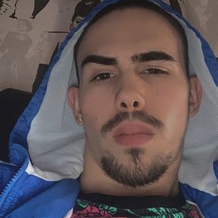 Model - CashMolda findom