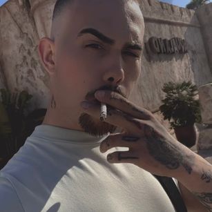 Model - CashMolda Bigdick