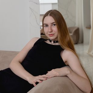 Model - Cassie Young masturbation