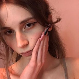 Model - lillith_xoxo young