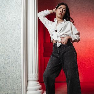 Model - Anisa Bigdick