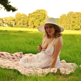 Model - MilaWantFun joi