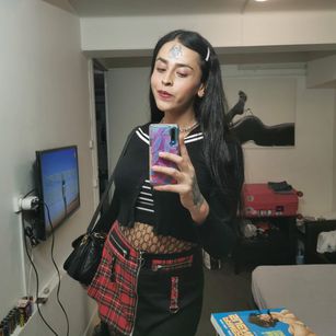 Model - Lola Poliester cum