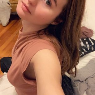 Model - Ella Loves You pussy