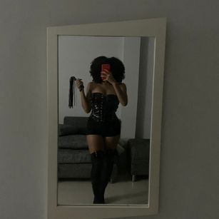 Model - Renell aiston American