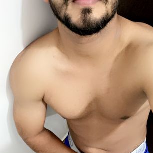 Model - Nick Brown latino