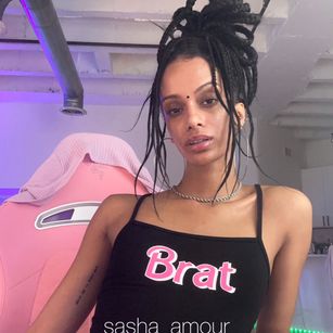 Female Profile & Live Cam Show SkyPrivate