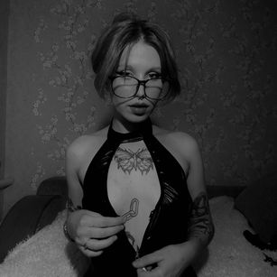 Model - AmeliaBest flirt