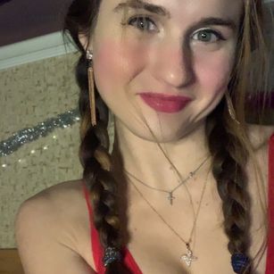 Model - Ella Loves You pussy