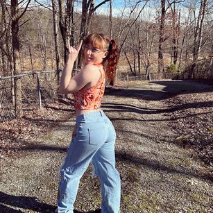 Model - Roxy blueeyes