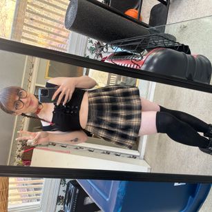 Model - Roxy thickthighs