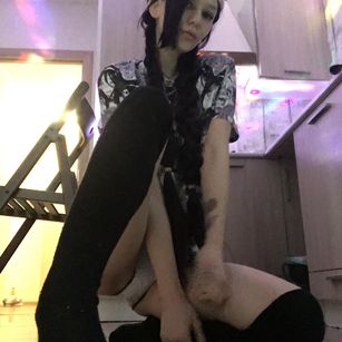 Model - Alice Kogan findom
