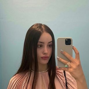 Model - Marry Jolly feet