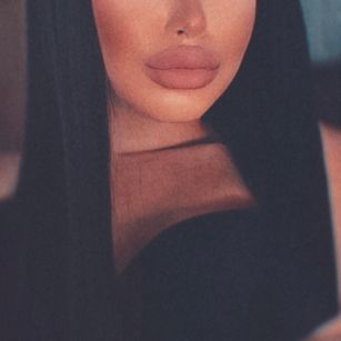 Model - Candy Blonde