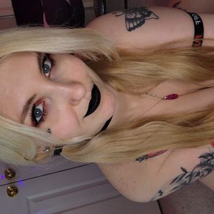 Model - Selina Skye switch