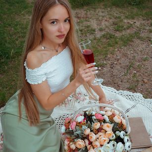 Model - Kateeevance heels