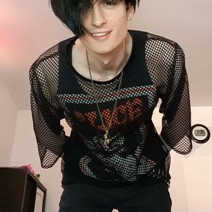 Model - dannyxscarlet British