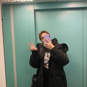 Model - Sex liz exposure