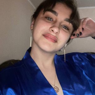 Model - Sex liz striptease