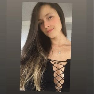 Model - Mariana Angel latina