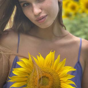 Model - Angirene flirt