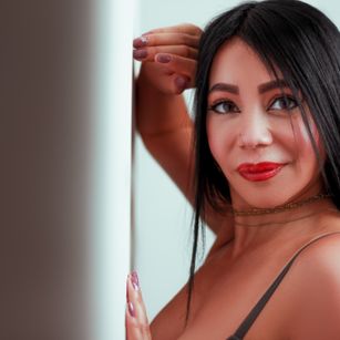 Model - Helen Hard feet