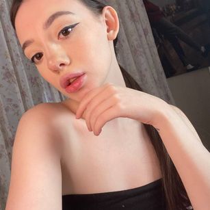 Model - AliceBrodie sissy