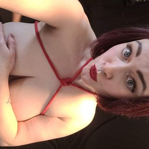 Model - Sadie Nyx curvy