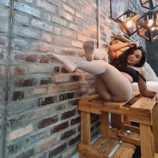 Model - MilaSsnyder fetish