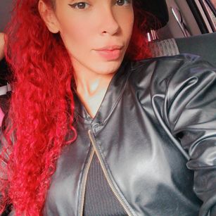 Model - Viviann Pelirroja