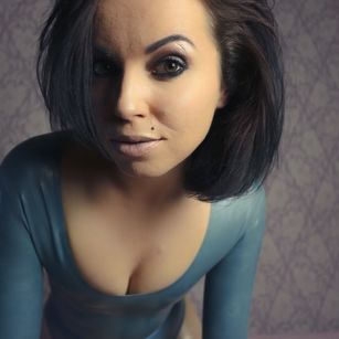 Model - FeetFunDoll milf