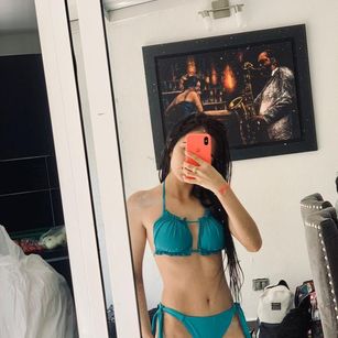 Model - JezaBaby striptease