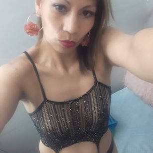 Model - Chloe Miller soltera