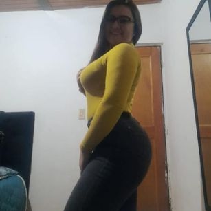 Model - Aisha23 delgada