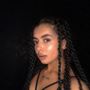 Model - qwin_qwin domination