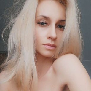 Model - Godess Sophie worship