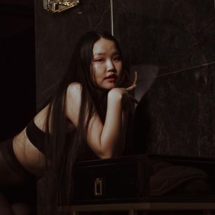 Model - JoyaJung ass