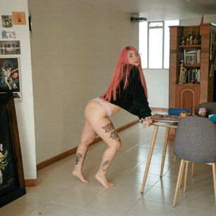 Model - Andromeda girlfriend