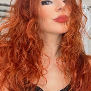 Model - YourWhiteTulip ginger