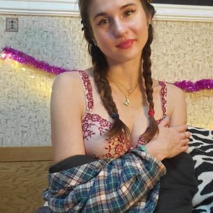 Model - Ella Loves You young