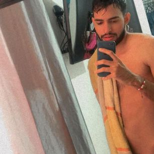 Model - Maximo69 hairy