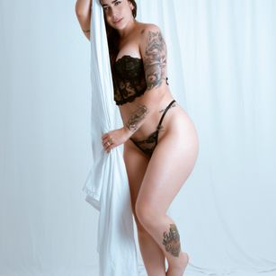 Model - Ammy Osel shaved