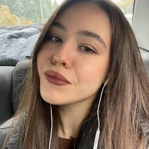 Model - Emily Eliot teen