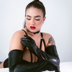 Model - SiennaScott dp