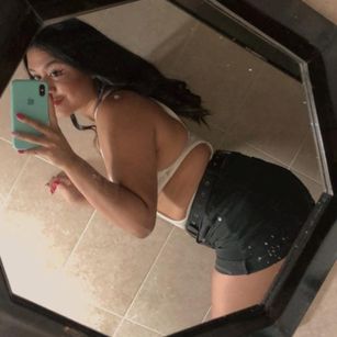 Model - ElizabethJhons taste