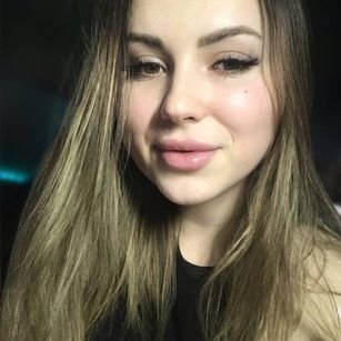 Model - NessViadi dress